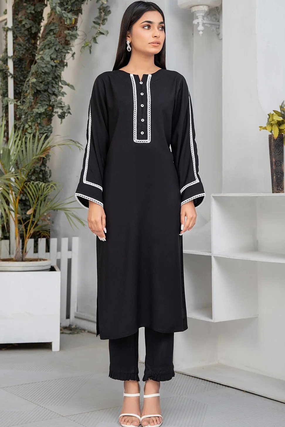Black Linen Anabia Lacework Kurta - Image 2