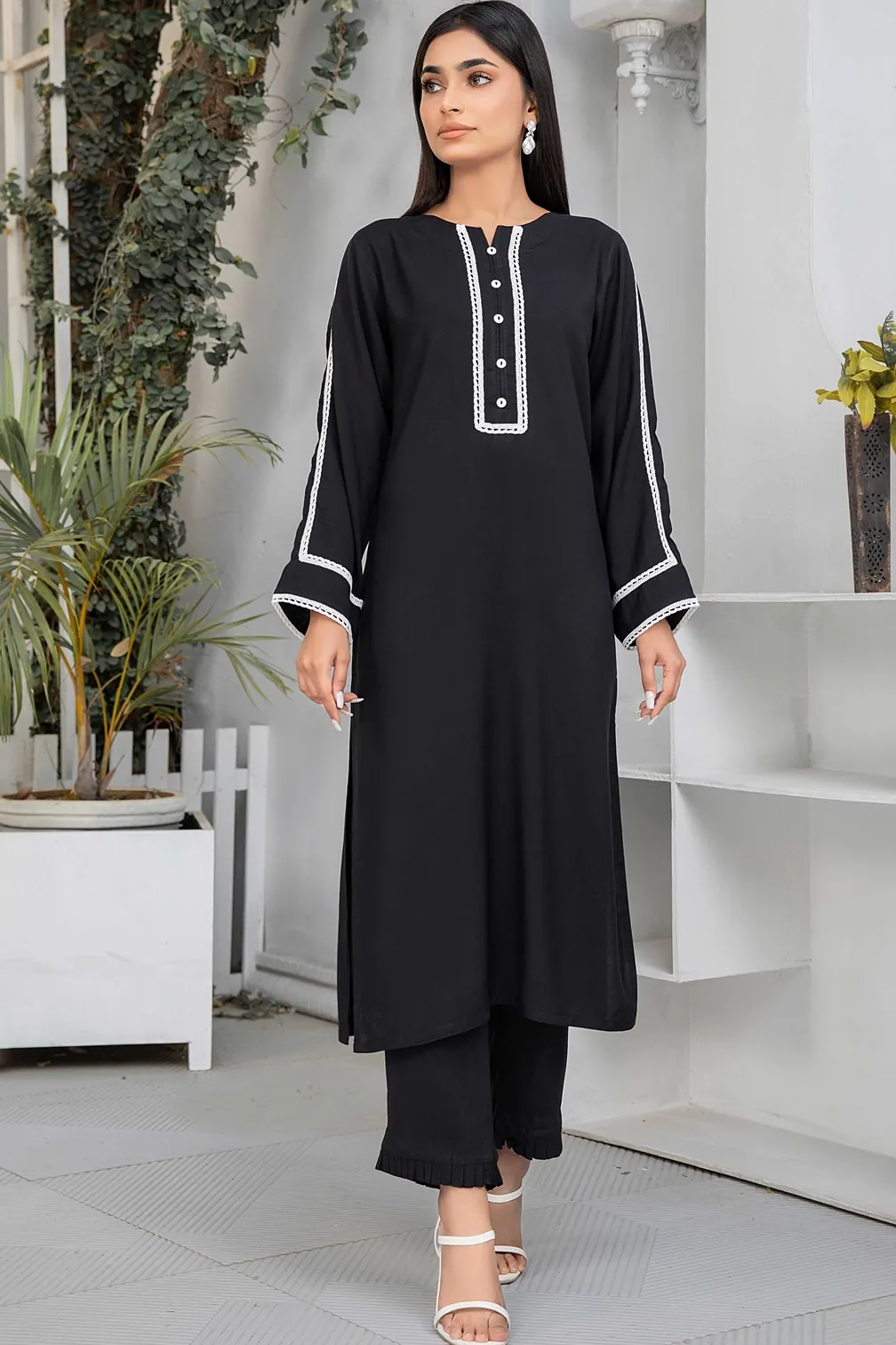 Black Linen Anabia Lacework Kurta - Image 4